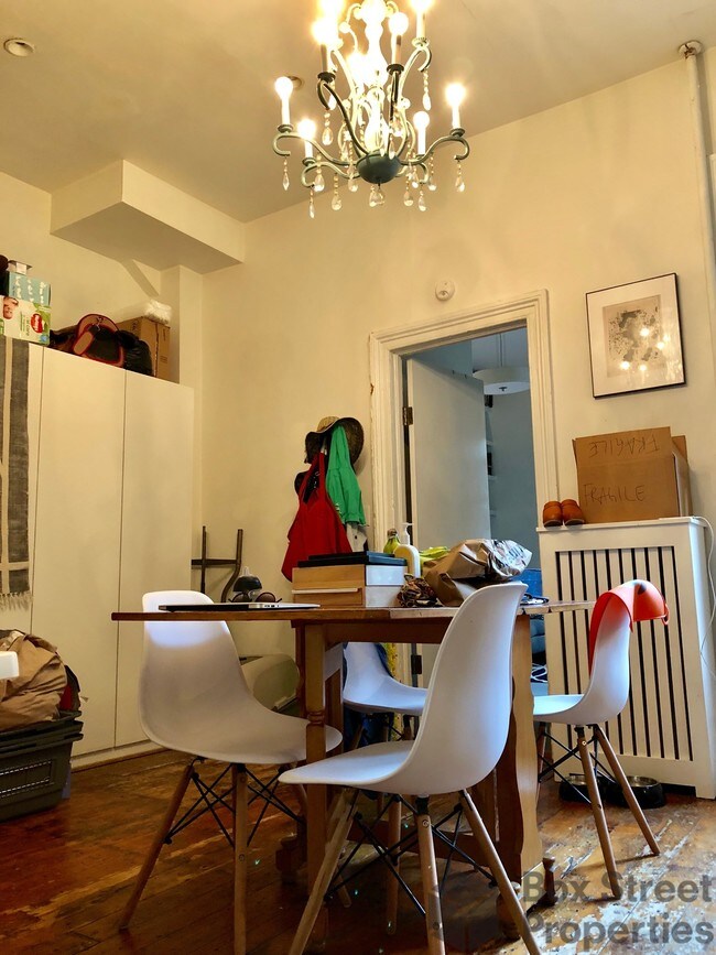 Foto del edificio - 139 Calyer St