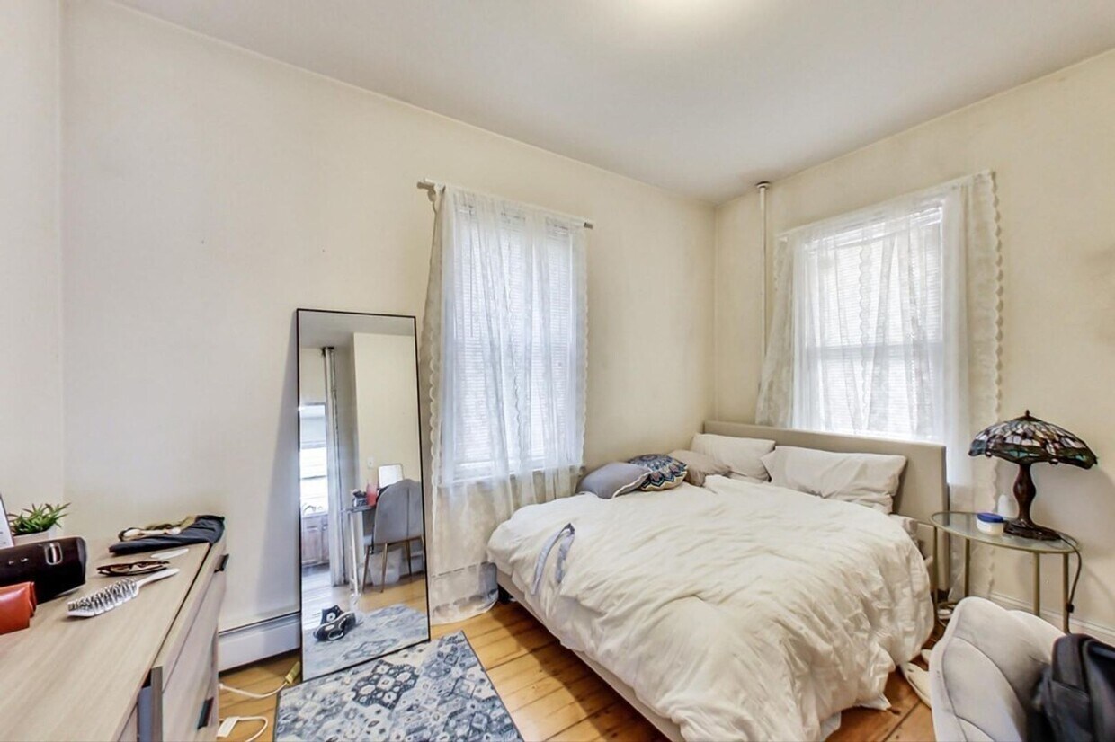 Primary Photo - Affordable 4-Bed Apartment Near Northeaste...