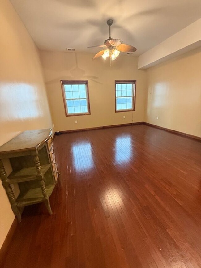 Foto del edificio - Terrific 2 bedroom in Graduate Hospital