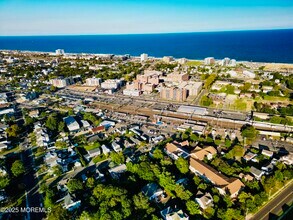 Building Photo - 364 Westwood Ave