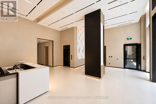 Photo du bâtiment - 400 King St W