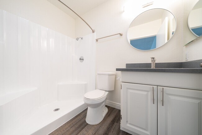 Foto del edificio - 1440 Oak Dr