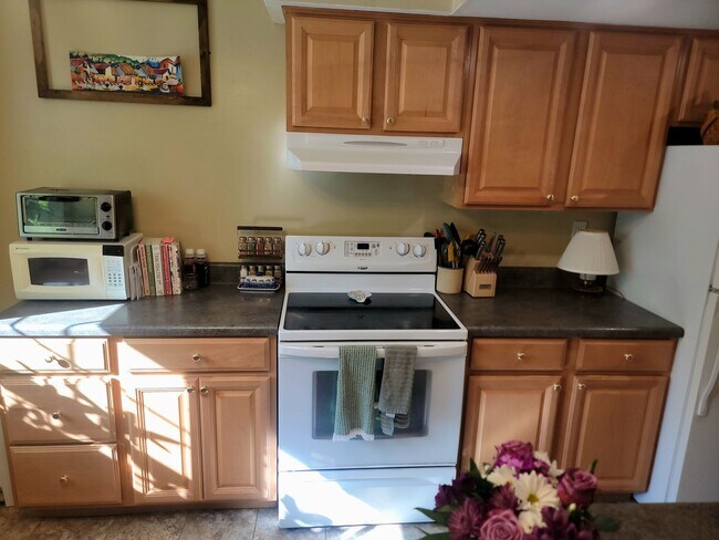 Foto del edificio - Great 2 Bedroom Townhouse for Rent in Western Henrico