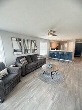 Building Photo - 469 White River Dr