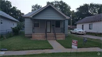 Building Photo - 206 S 5th St