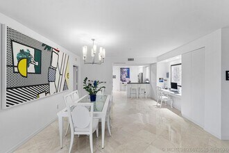 Building Photo - 550 SE Mizner Blvd