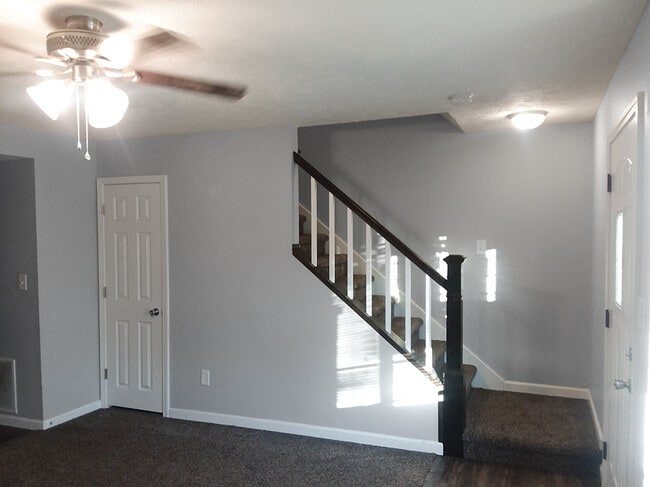 Livingroom - 532 N Arlington St