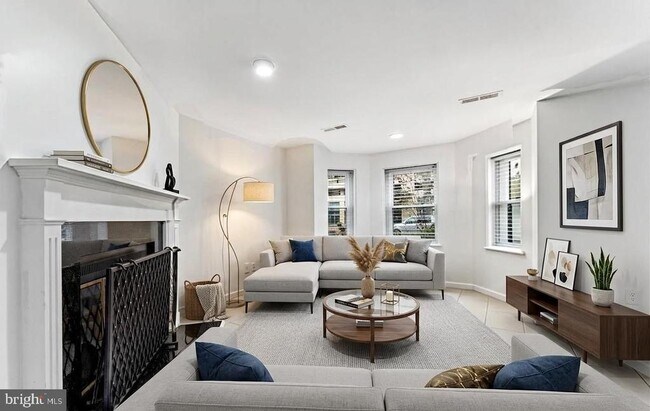 Foto del edificio - 1124 25th St NW