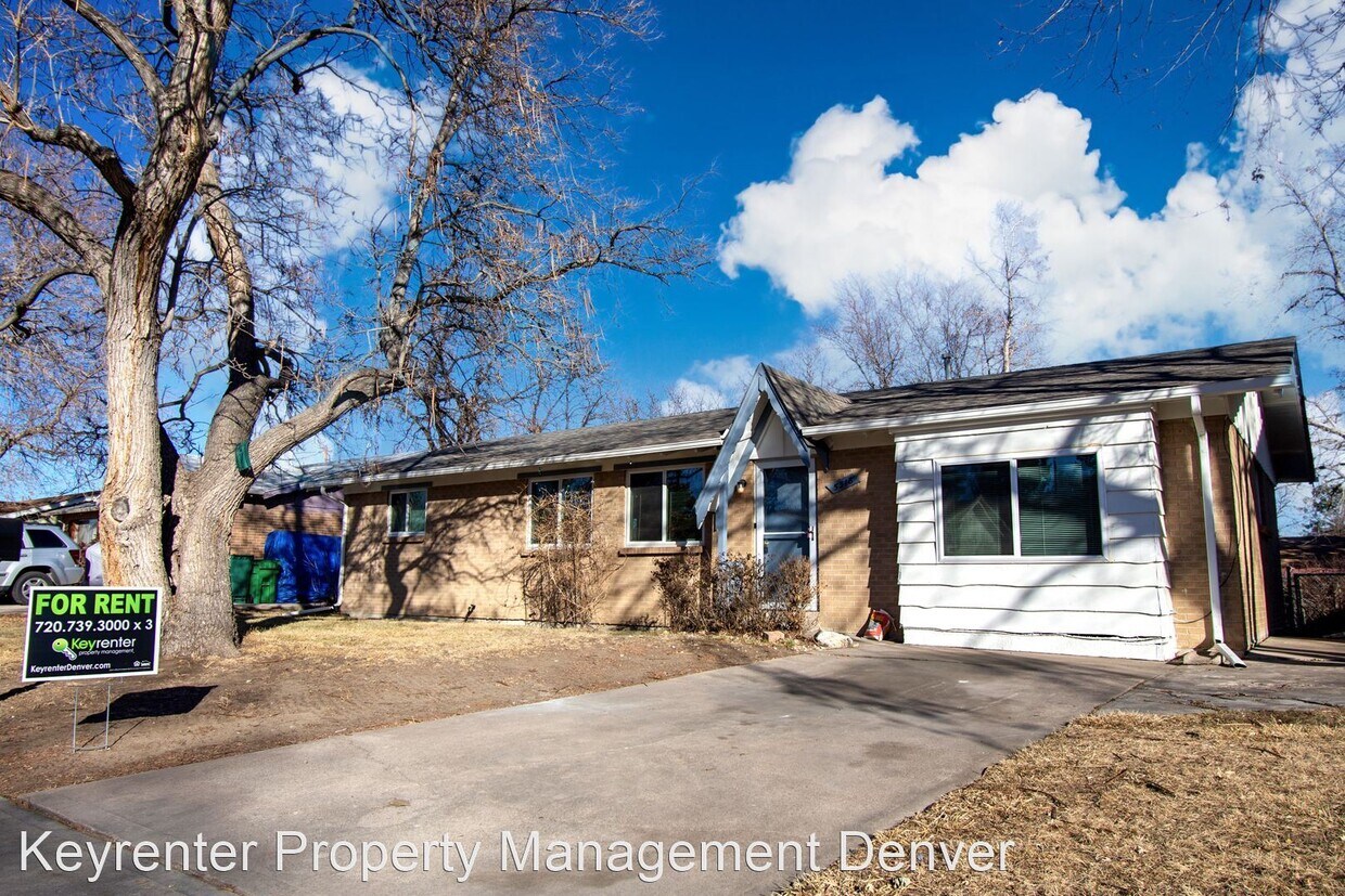 Primary Photo - 4 br, 1 bath House - 5318 Flower Cir.