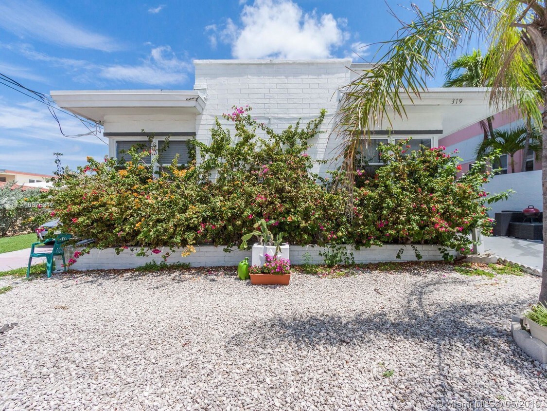 Foto principal - 319 Georgia St