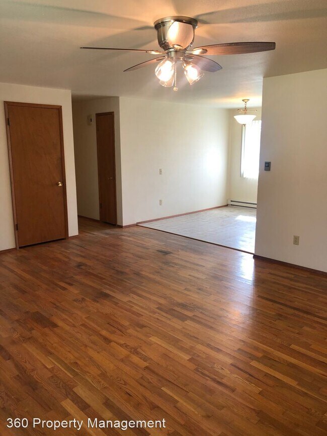 Building Photo - 4 br, 1.5 bath House - 1131 Forest Glen Rd.