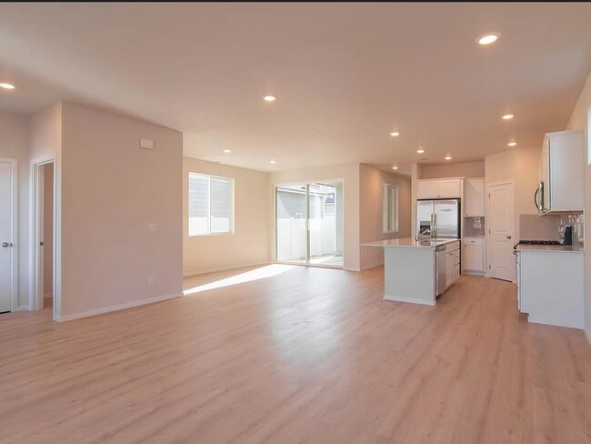 Foto del edificio - 24467 E Feather Ct