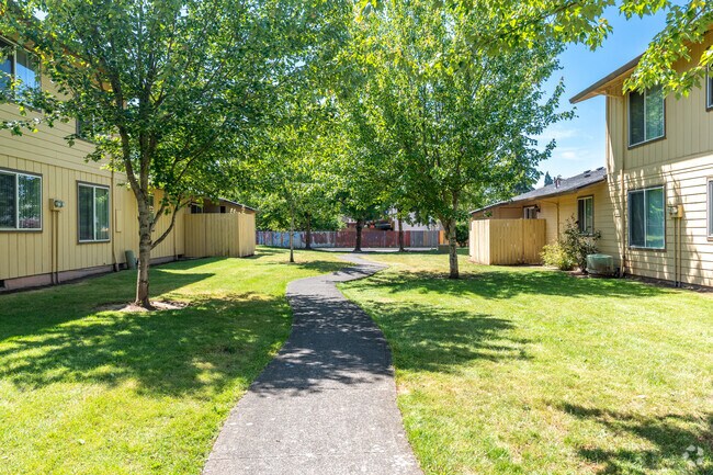 Patio - Maple Terrace Apartments