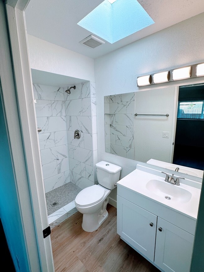 Master Bathroom - 3401 Egmont Way