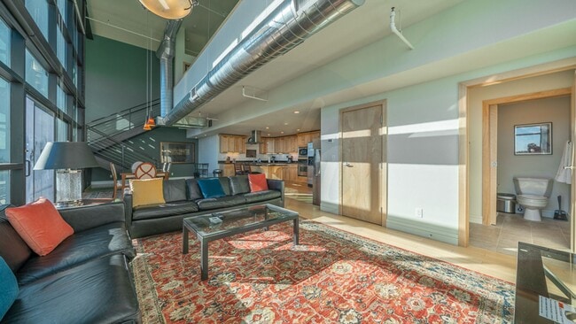 Photo - 417 E Kiowa St Apartment