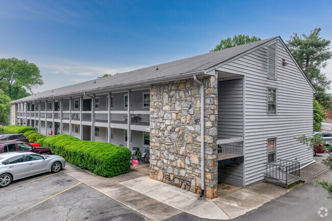 Building Photo - Georgetown Condominiums