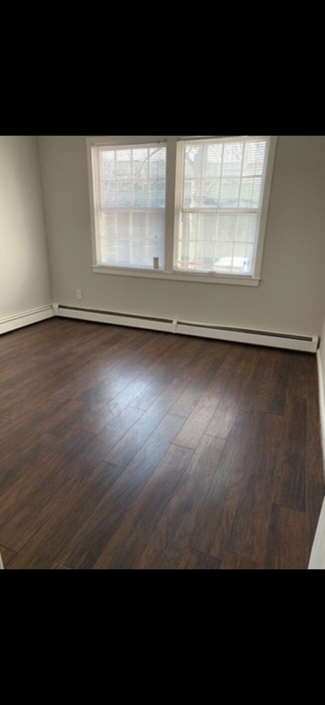 Foto del edificio - 933 Lafayette Ave Ext