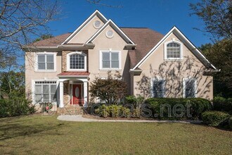 Building Photo - 841 Lakeglen Dr