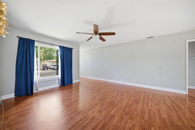 Building Photo - 2612 Ribier Way