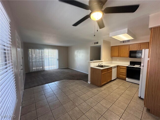 Foto del edificio - 3055 Casey Dr