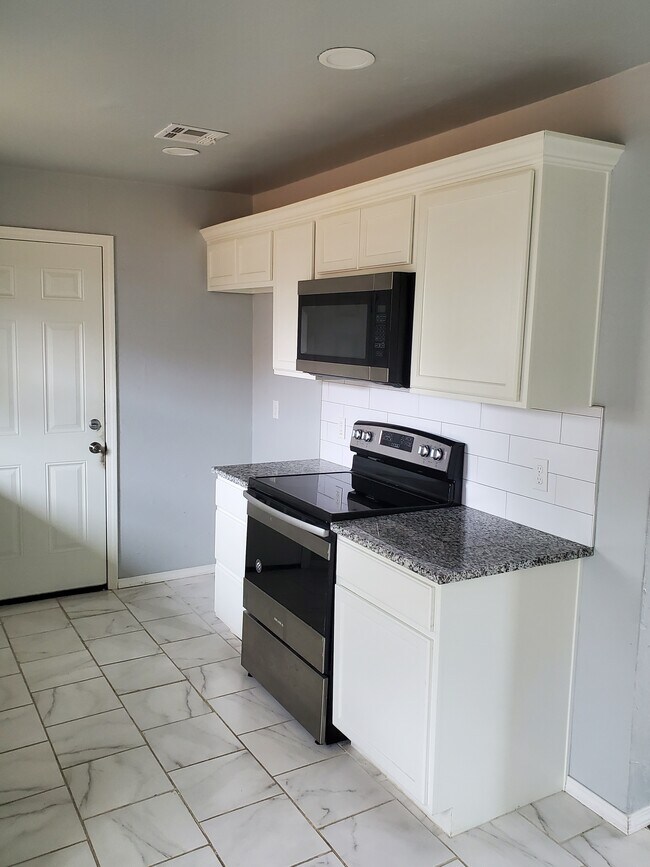 Foto del edificio - 1500 Regency Blvd