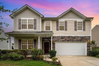 Building Photo - 532 Oak Forest Ln