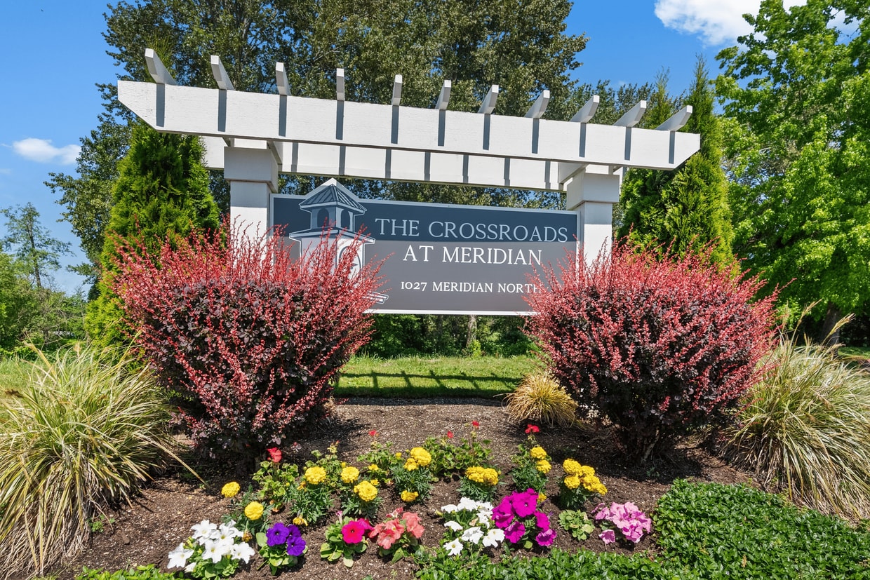 Community Sign - Crossroads at Meridian Apartments