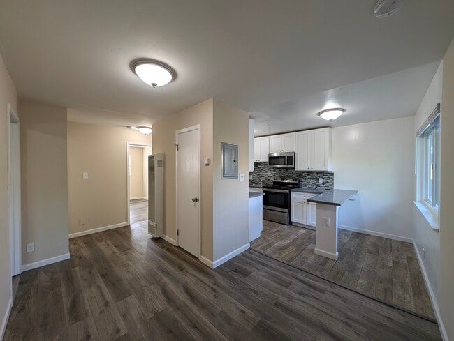 Photo - 2121 Blake St Apartments