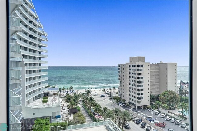 Building Photo - 3101 Bayshore Dr