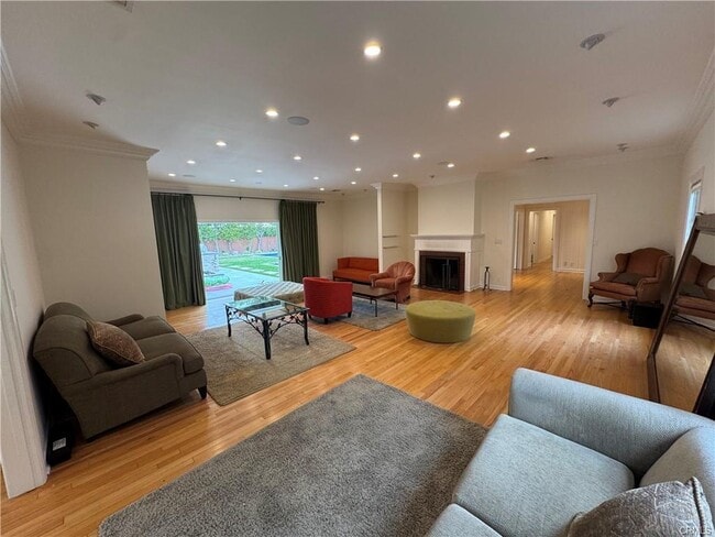 Foto del edificio - 4455 California Ave