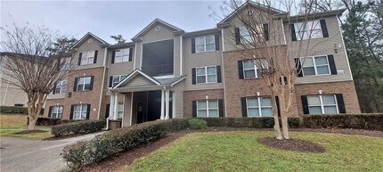 Building Photo - 7104 Fairington Ridge Cir