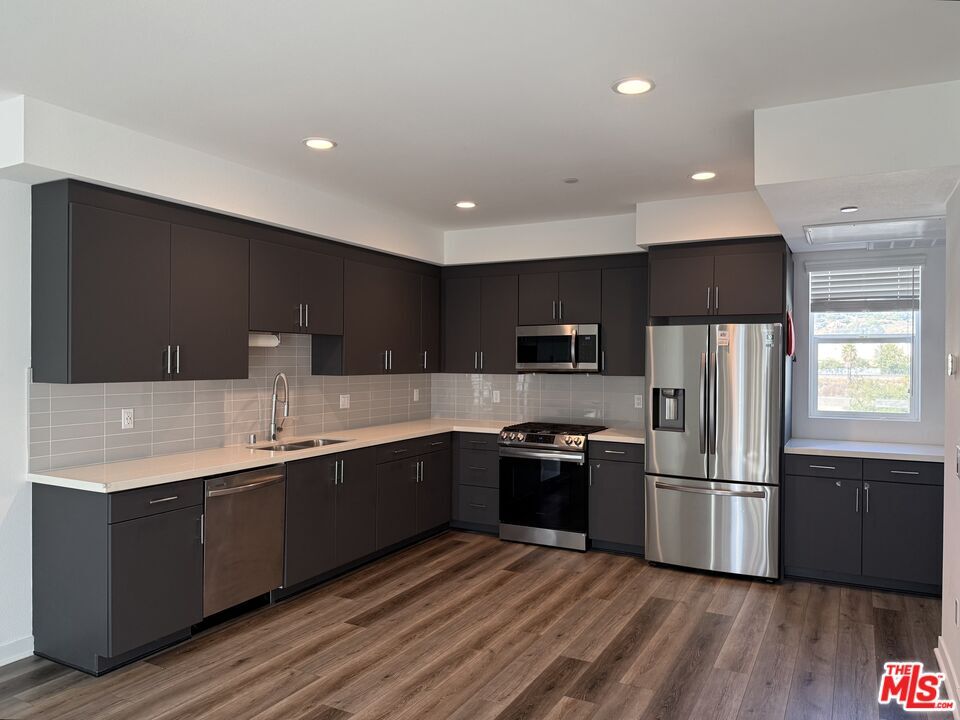 Foto principal - 2931 1/2 Denby Ave
