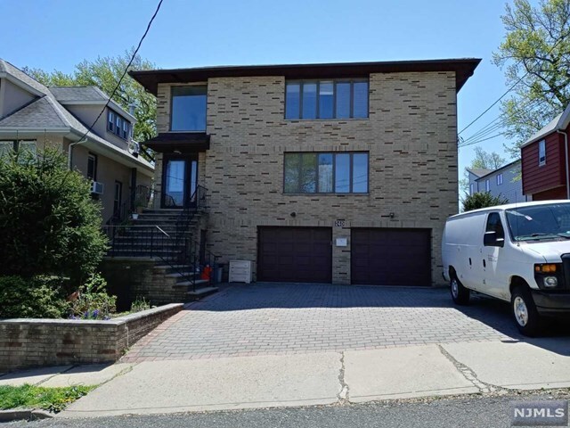 Foto principal - 240 Fulton Terrace