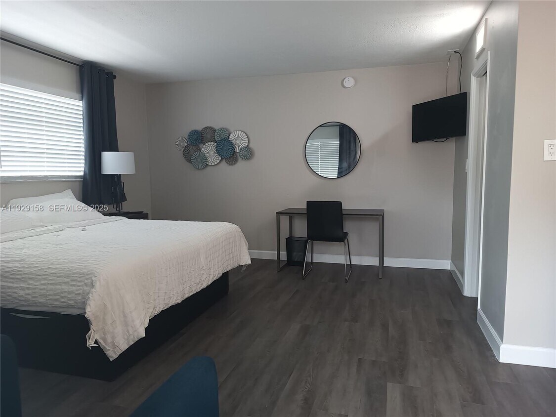 Foto principal - 507 SE 18th St