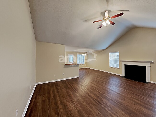 Foto del edificio - 1043 Crest Ridge Pl SW