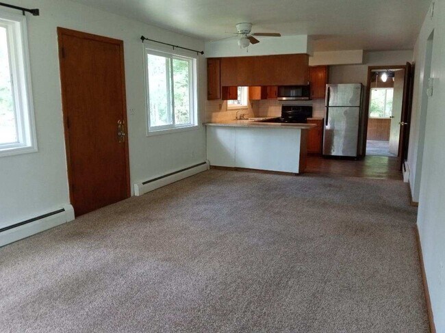 Foto del edificio - 213 Old Wausau Rd