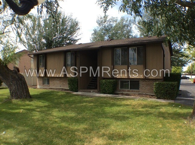 NORTHWEST SLC 3 BED 1 BATH BASEMENT DUPLEX - NORTHWEST SLC  3 BED 1 BATH BASEMENT DUPLEX