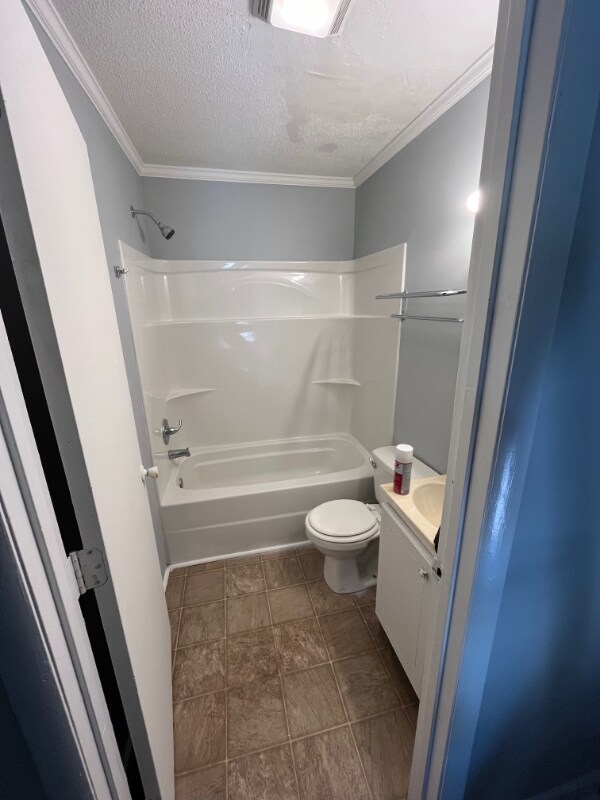 Building Photo - 147 Woodland Dr