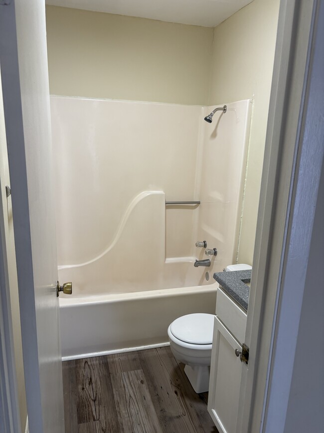 Bathroom - 104 Briarcliff Dr