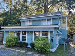 Building Photo - 503 Southdown Pl