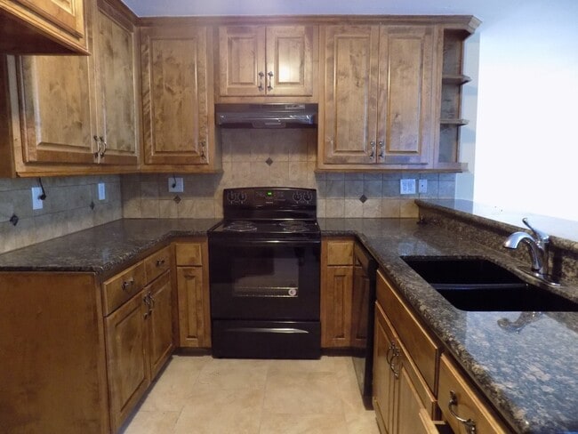 Building Photo - 12705 Pebble Creek Ln