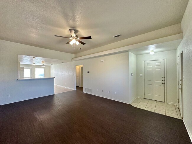 Foto del edificio - 3806 Pecos Dr