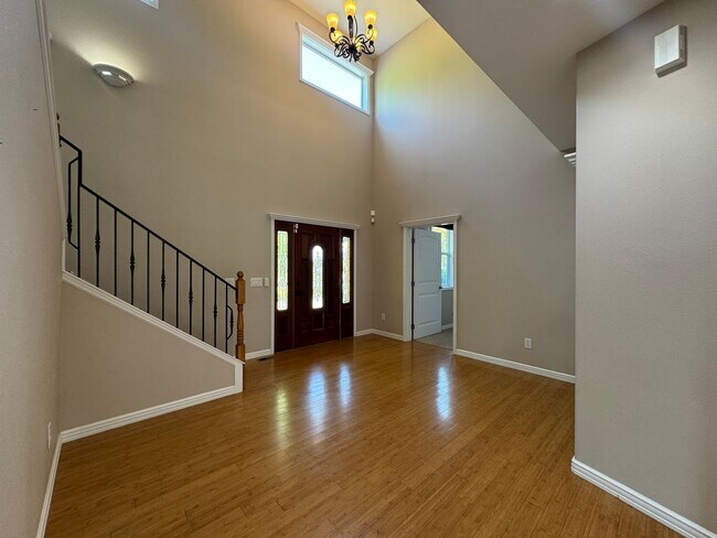 Foto del edificio - 4467 Castlerock Dr