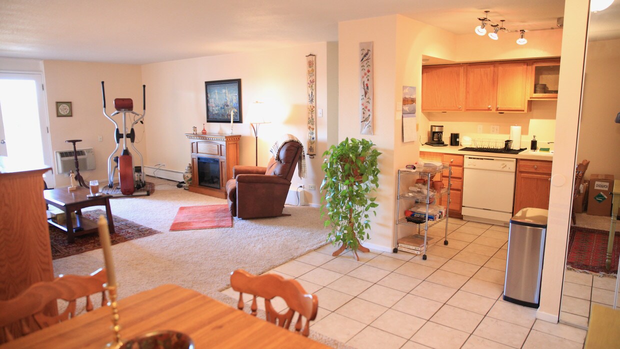 Primary Photo - 1029 8th Ave