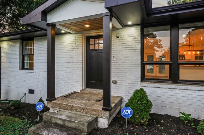 Building Photo - 381 Blackman Rd
