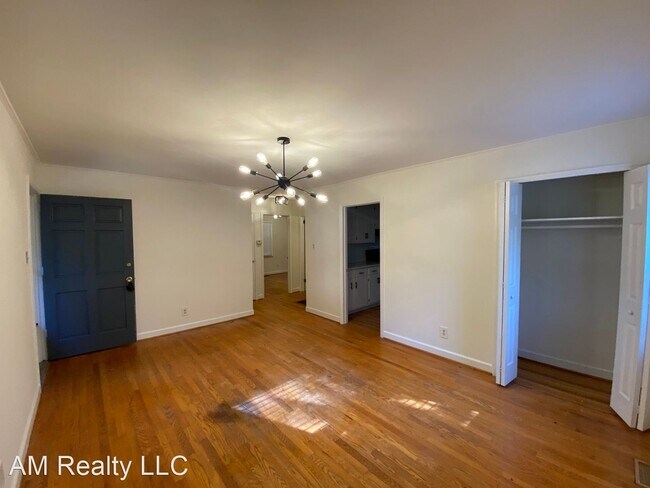 Foto del edificio - 2 br, 1 bath House - 2201 Finchley Drive
