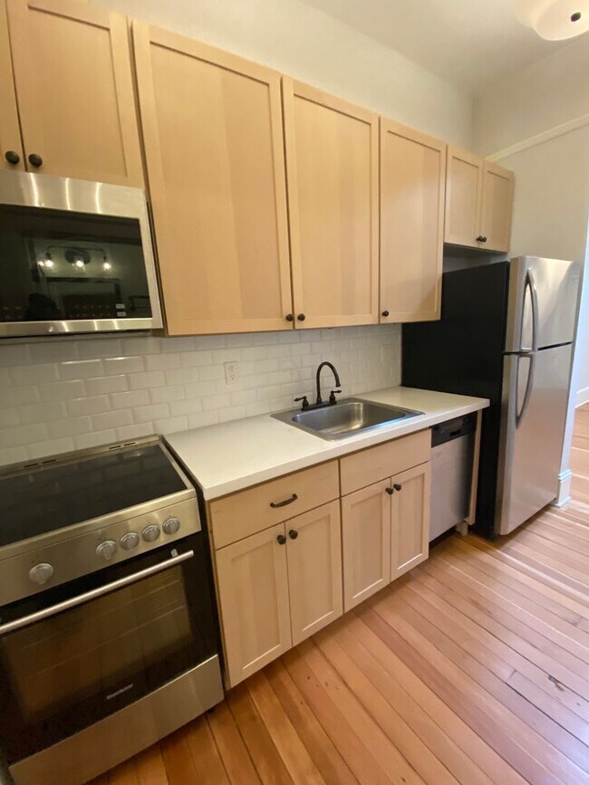 Foto del edificio - Cute 1bd/1bth in Cottage Grove w/ Stainles...