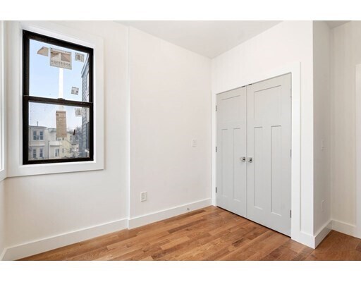 Foto del edificio - 181 Bennington St
