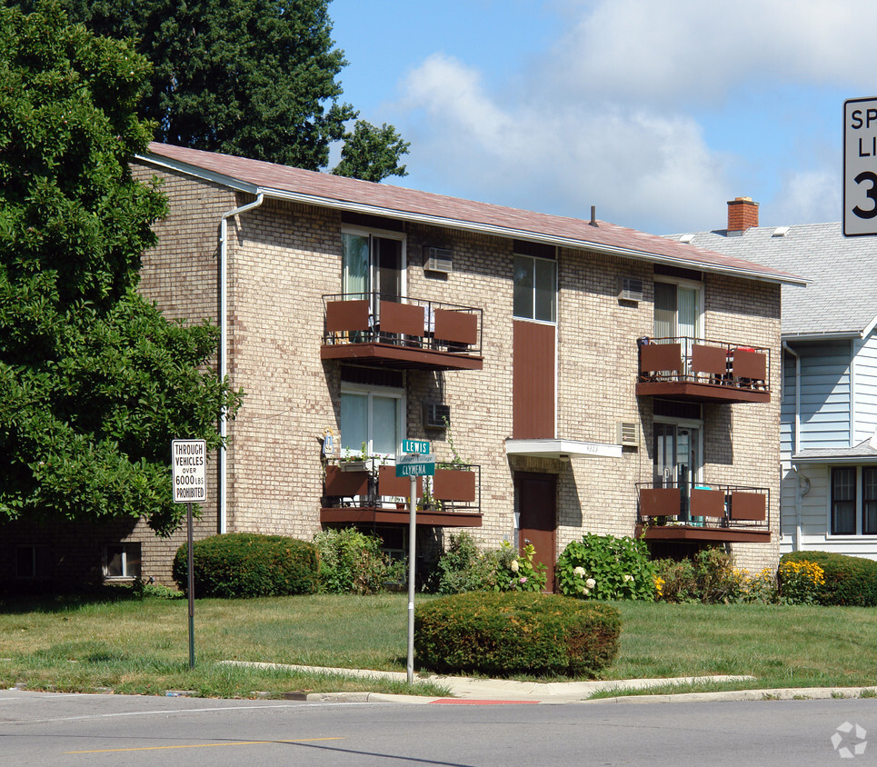 Building Photo - 4301 Lewis Ave