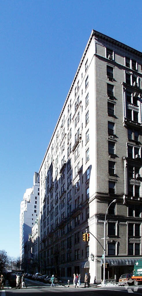 Building Photo - 17 E 89th St